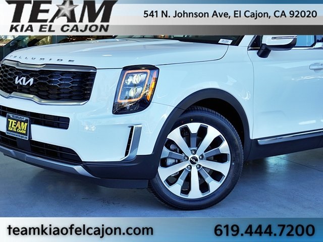 2022 Kia Telluride EX photo 3