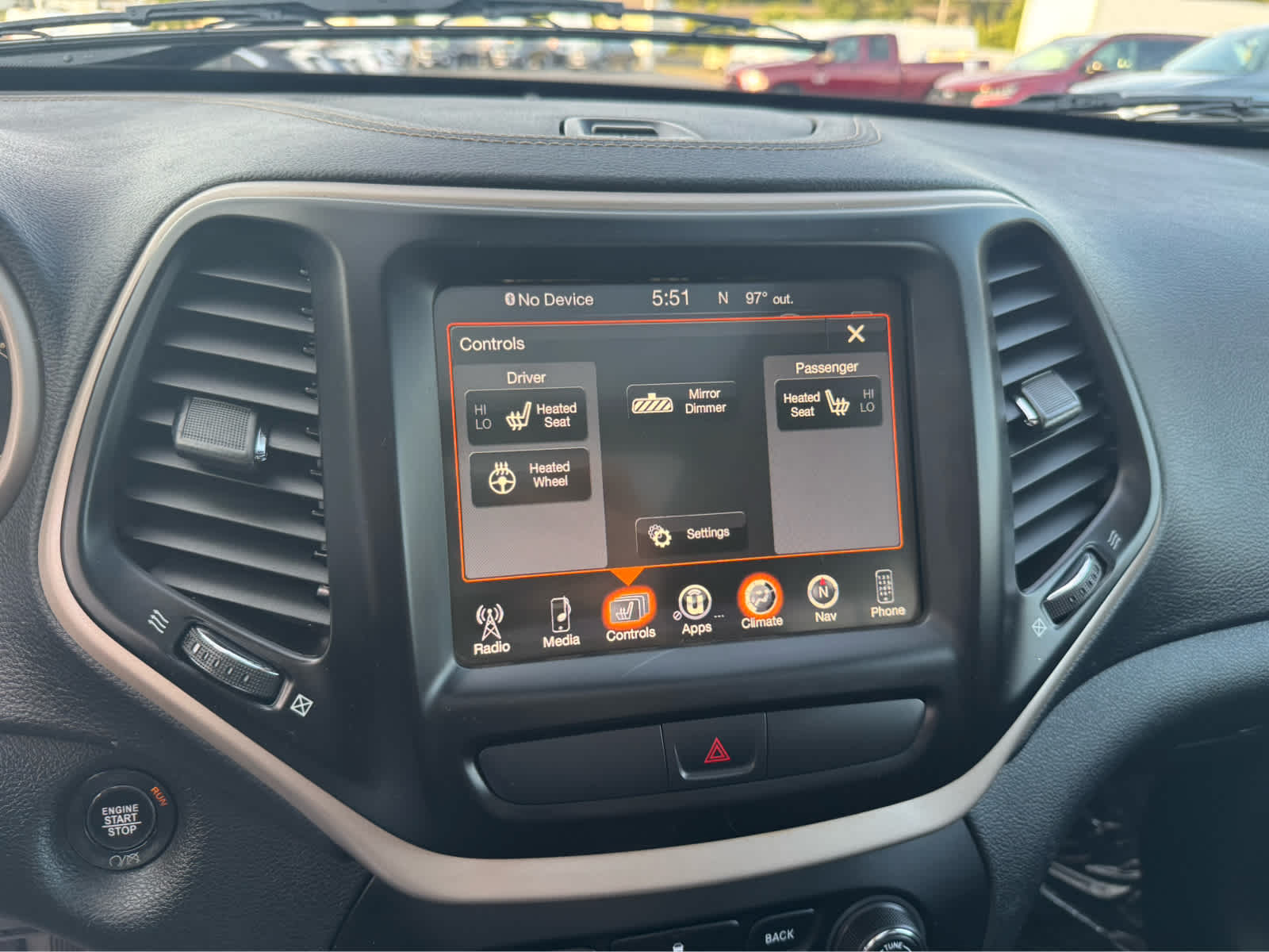 2017 Jeep Cherokee High Altitude photo 23
