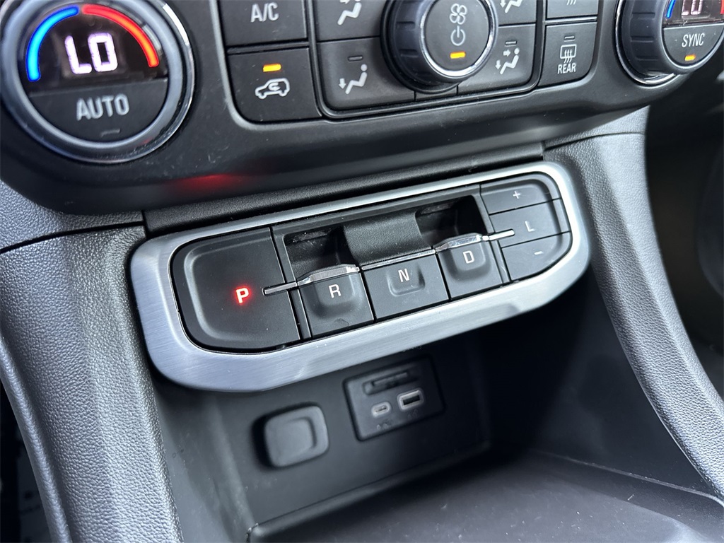 2023 Gmc Acadia SLT photo 19