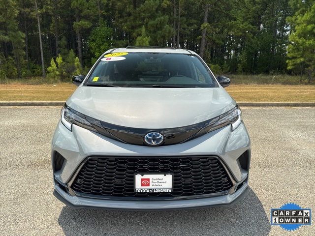 2025 Toyota Sienna XSE photo 3