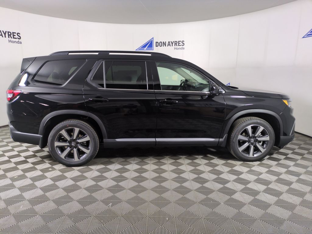 2025 Honda Pilot Touring photo 5