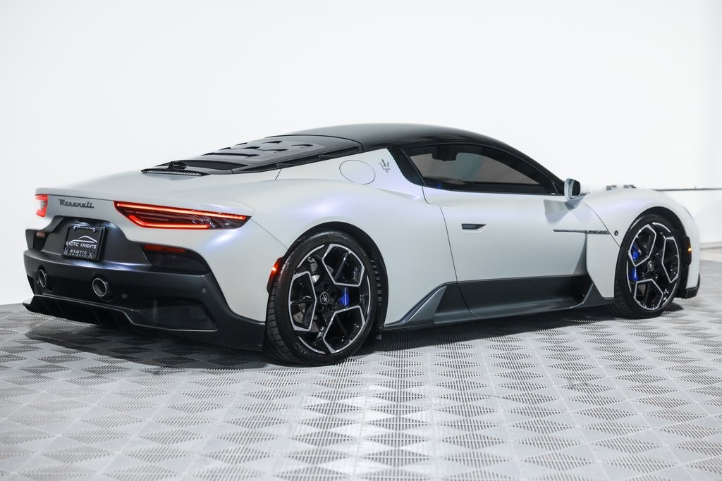 2022 Maserati MC20 Base photo 6