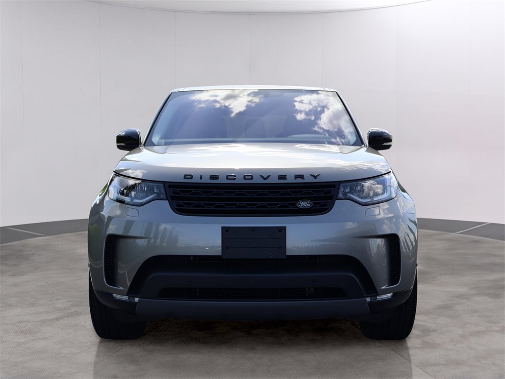2017 Land Rover Discovery First Edition photo 2