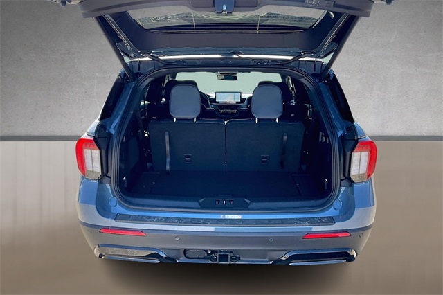2025 Ford Explorer ST-Line photo 3