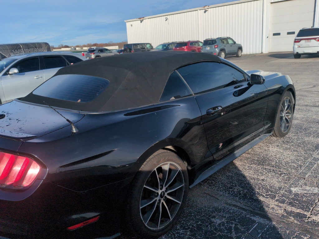 2016 Ford Mustang EcoBoost Premium photo 3
