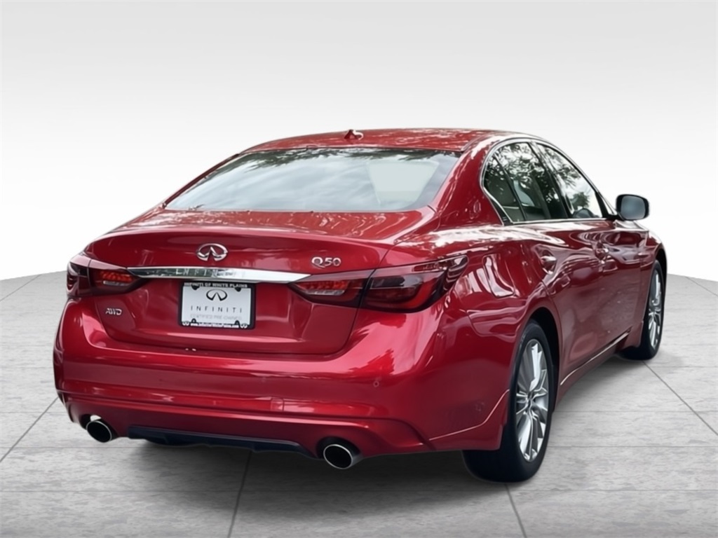 2024 Infiniti Q50 LUXE photo 4