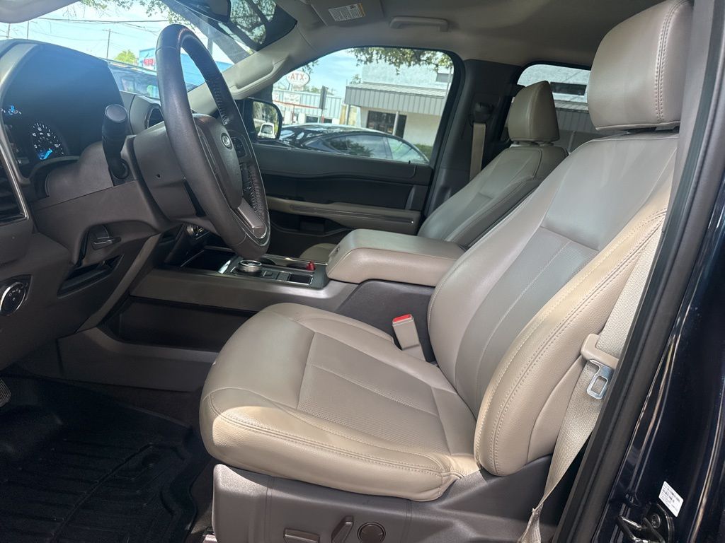 2021 Ford Expedition MAX XLT photo 16