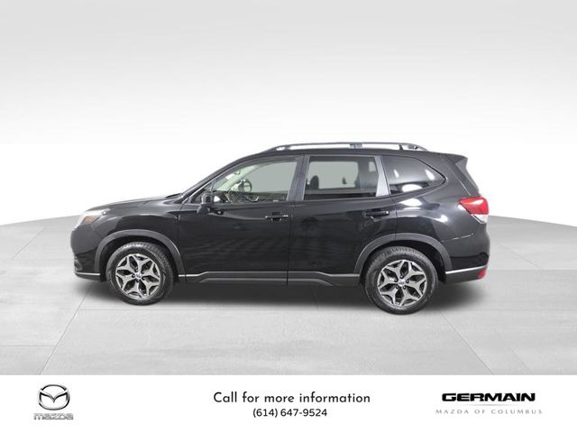 2022 Subaru Forester Premium photo 9