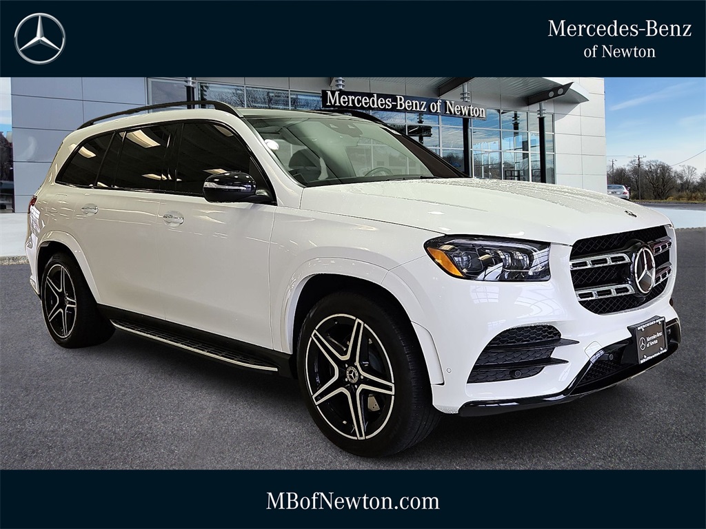 2022 Mercedes-Benz GLS GLS450's photo