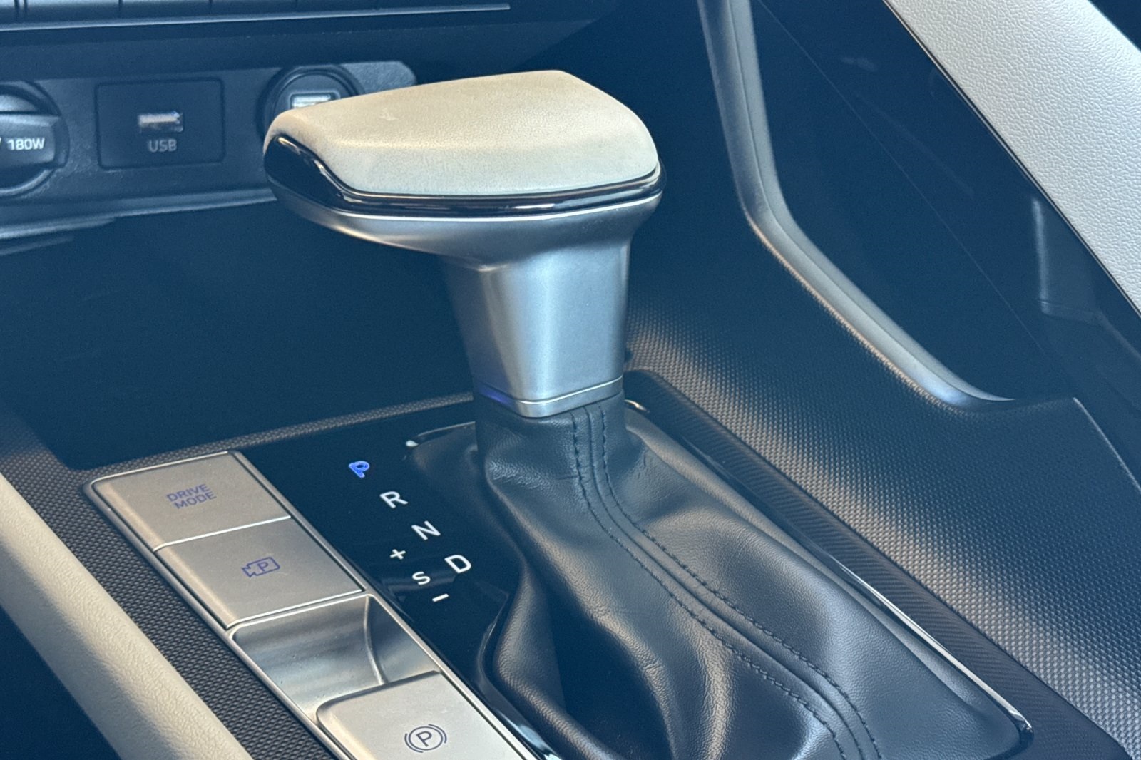 2023 Hyundai Elantra Limited photo 21