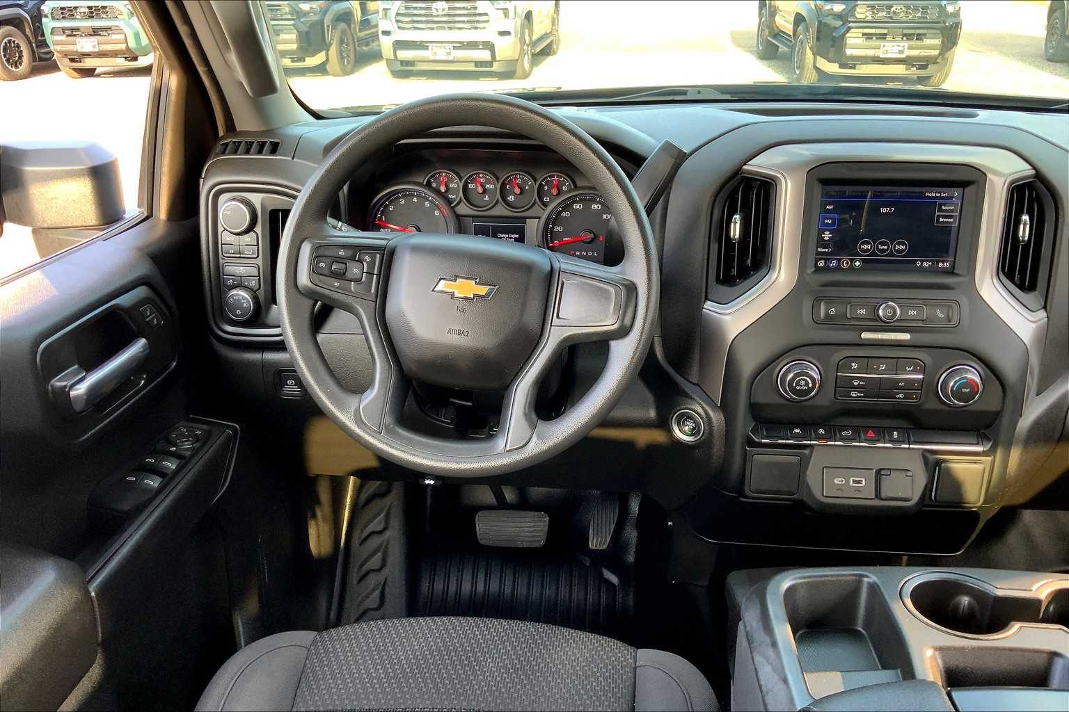 2022 Chevrolet Silverado 1500 Work Truck photo 4