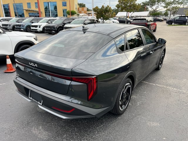2025 Kia K4 EX photo 5