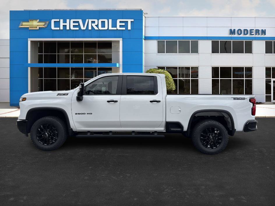 2026 Chevrolet Silverado LT photo 2
