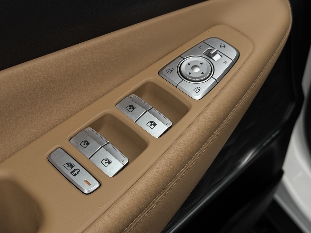 2023 Hyundai Santa Fe Calligraphy photo 3