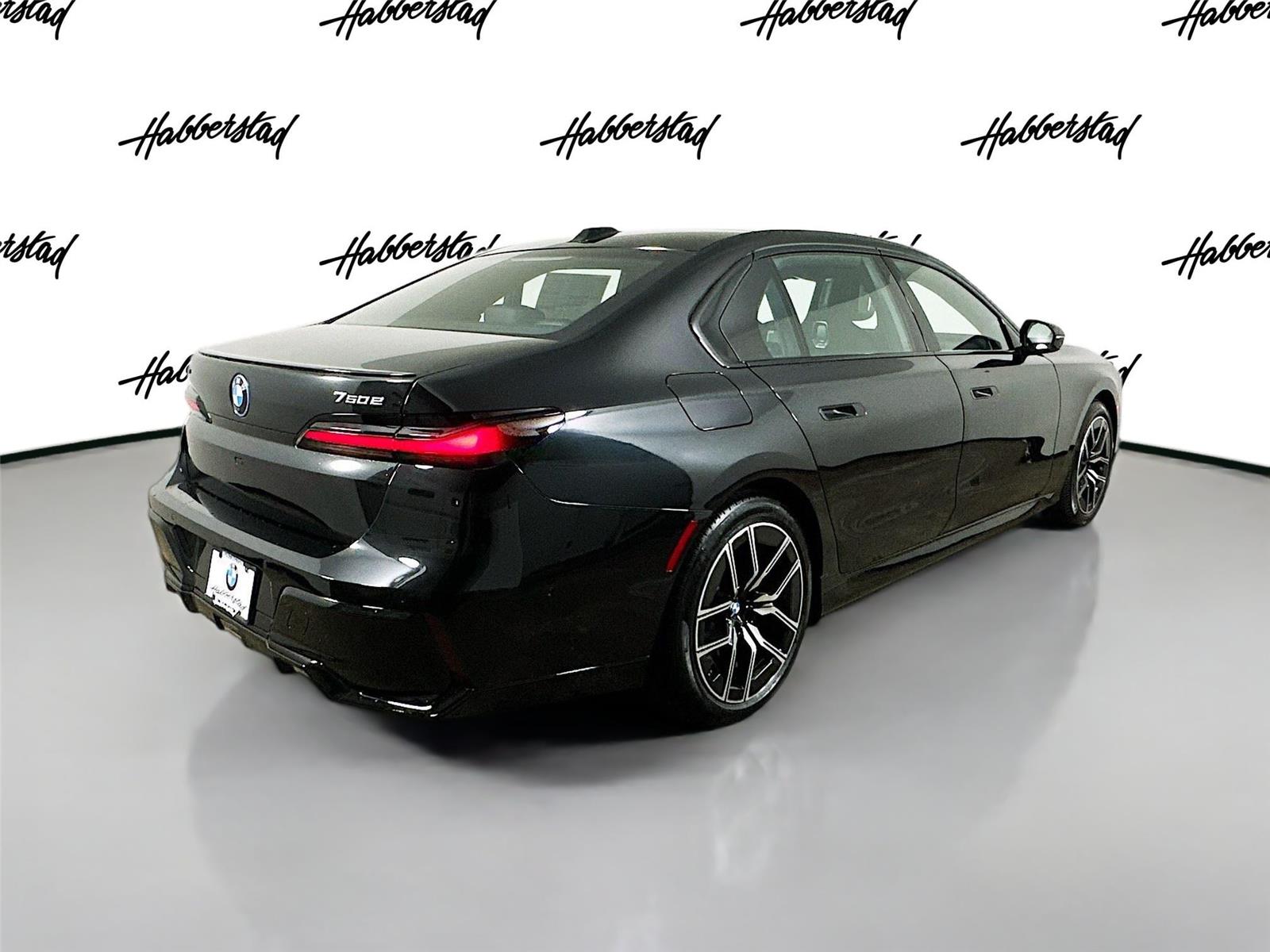 2026 Bmw 750e photo 5