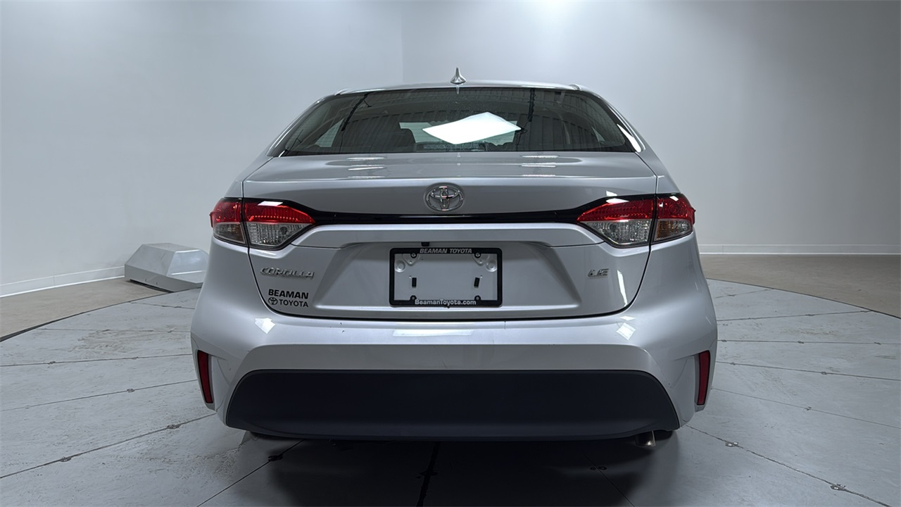 2024 Toyota Corolla LE photo 4