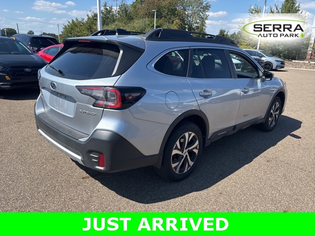 2022 Subaru Outback Limited photo 2