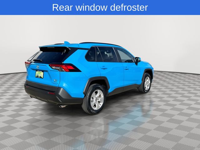 2020 Toyota RAV4 XLE photo 8