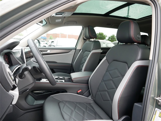 2024 Volkswagen Atlas Peak Edition SEL photo 14