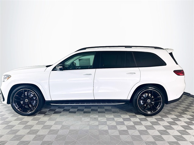 2026 Mercedes Benz GLS 450 4MATIC photo 4