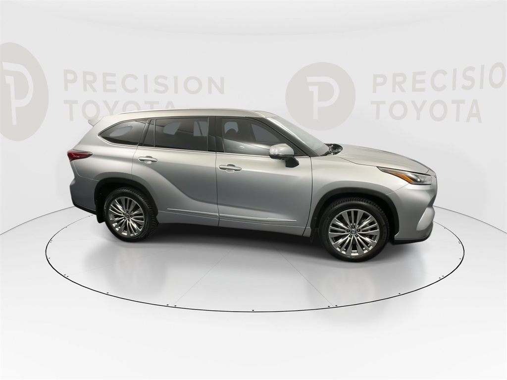 2022 Toyota Highlander Hybrid Platinum photo 22