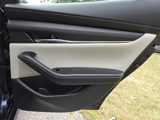 2025 Mazda Mazda3 2.5 s Preferred photo 14