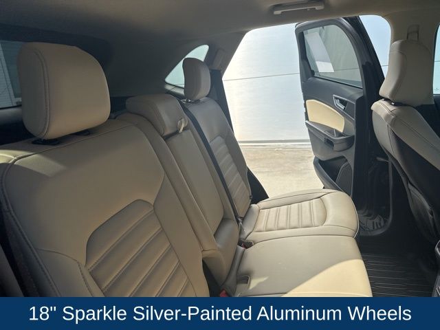 2022 Ford Edge SEL photo 24