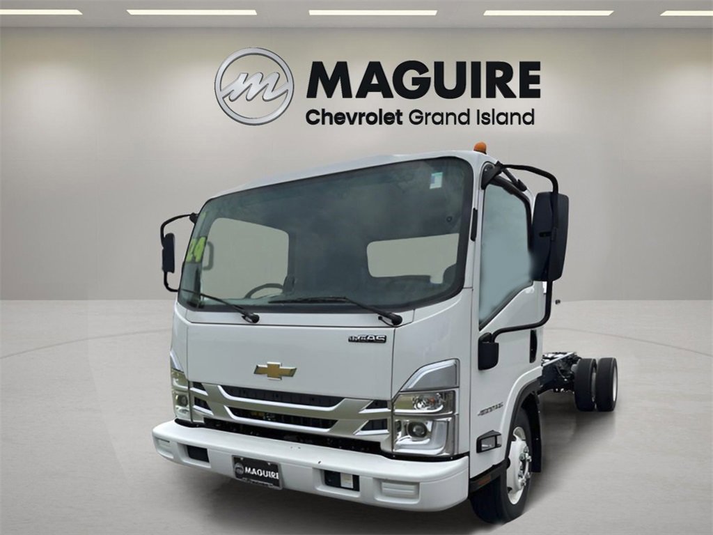 2024 Chevrolet Low Cab Forward Base's photo