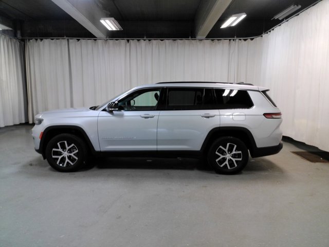 2024 Jeep Grand Cherokee Limited photo 6