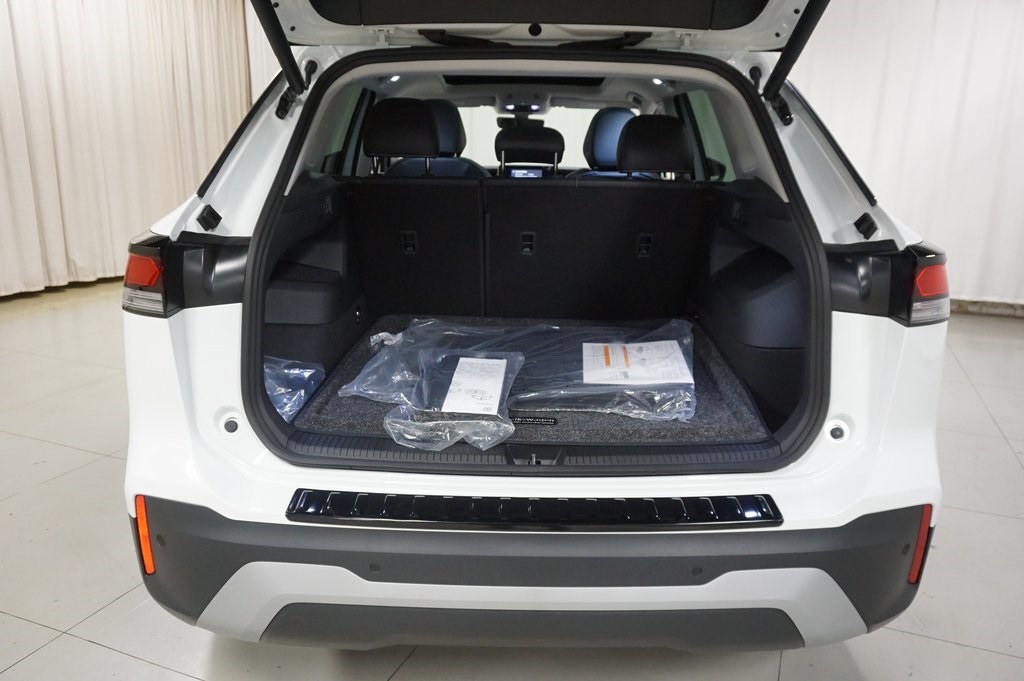 2025 Volkswagen Tiguan SE photo 24