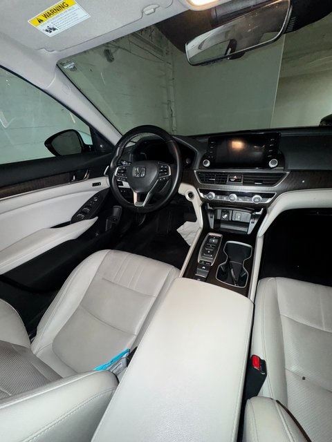 2019 Honda Accord Hybrid Touring photo 4