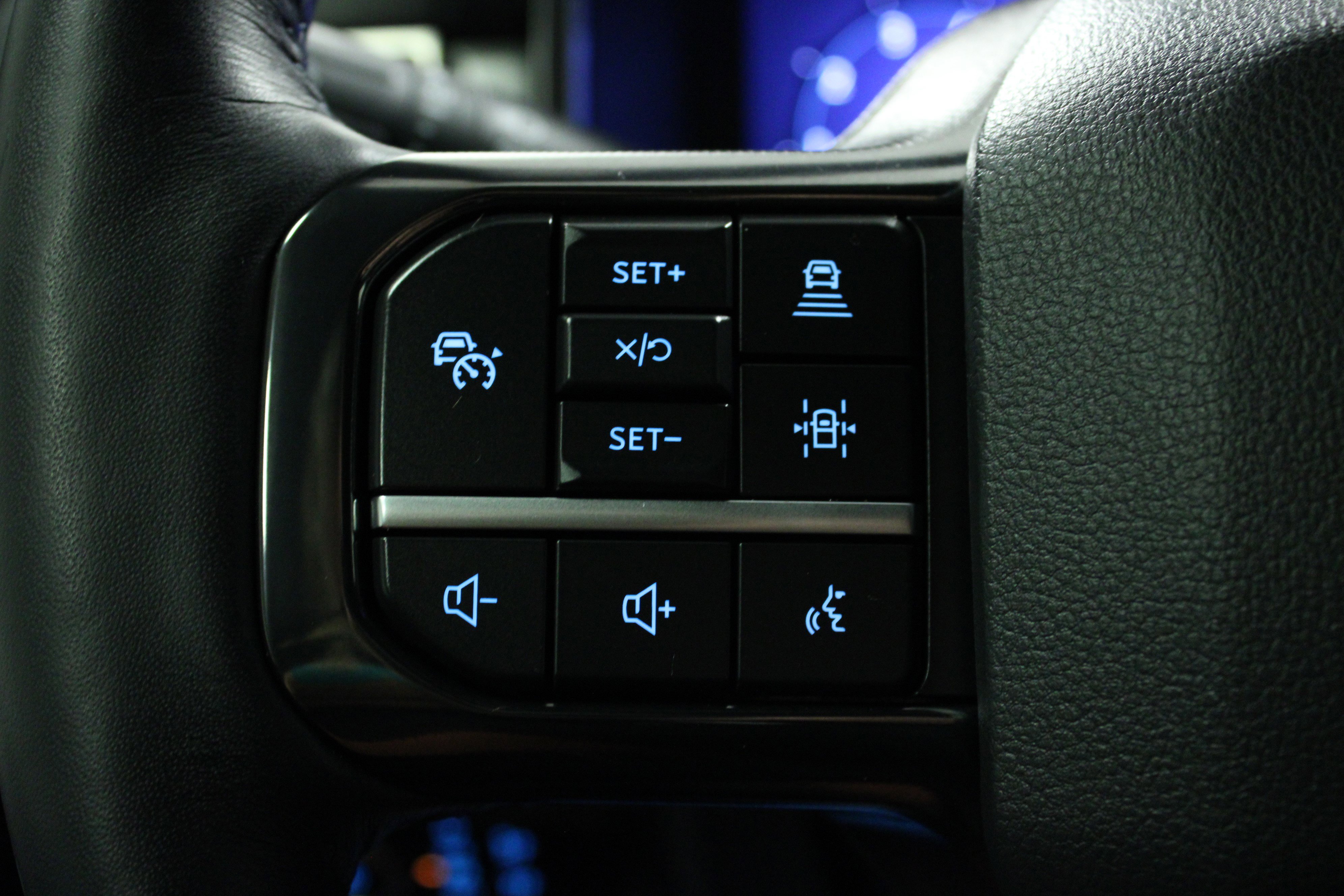 2024 Ford F-150 Platinum photo 18