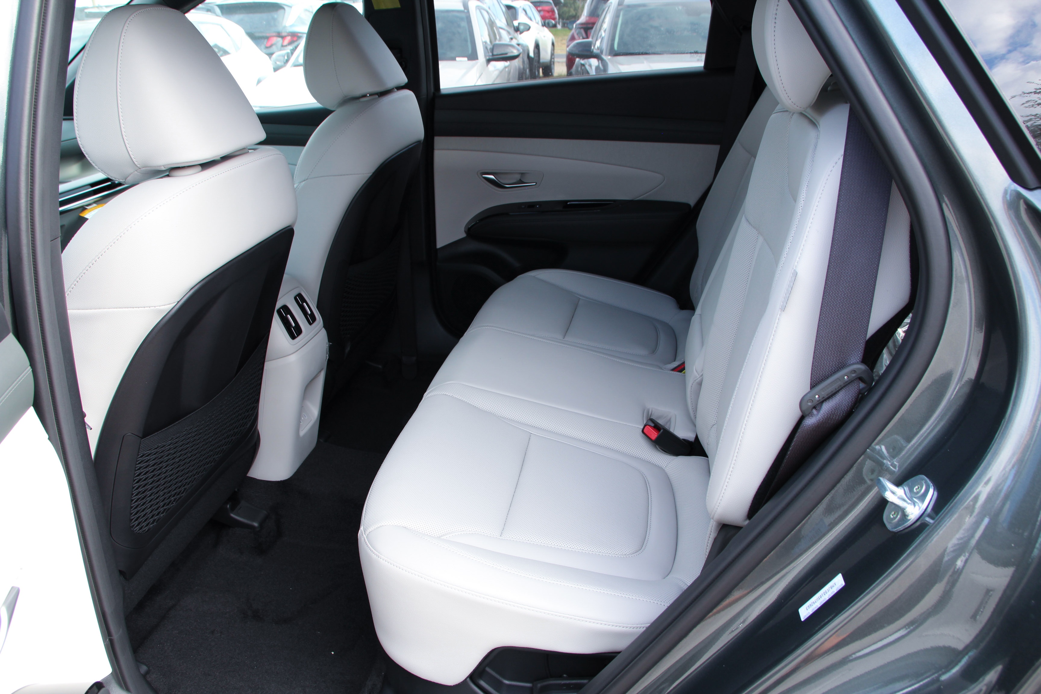 2025 Hyundai Tucson Hybrid Limited photo 15