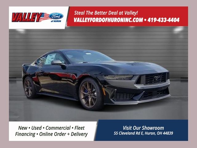 2025 Ford Mustang Dark Horse's photo