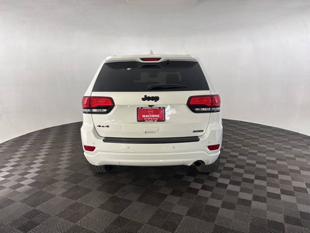 2019 Jeep Grand Cherokee Altitude photo 2