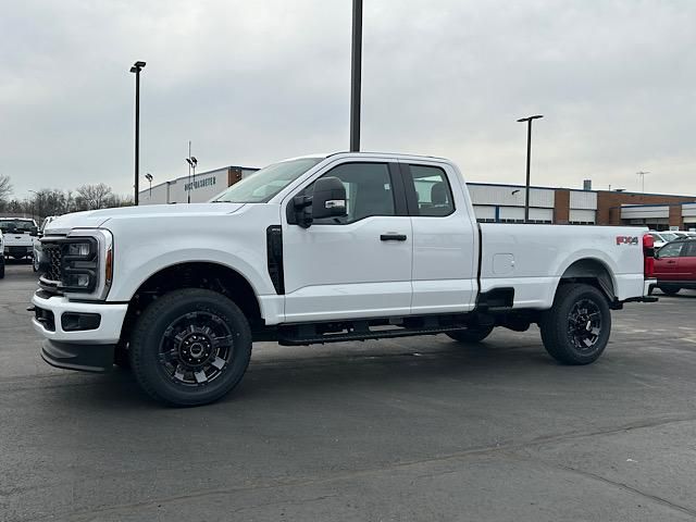2025 Ford F-350 XL photo 2