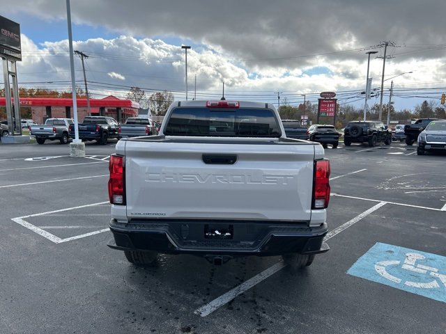 2026 Chevrolet Colorado Trail Boss photo 2