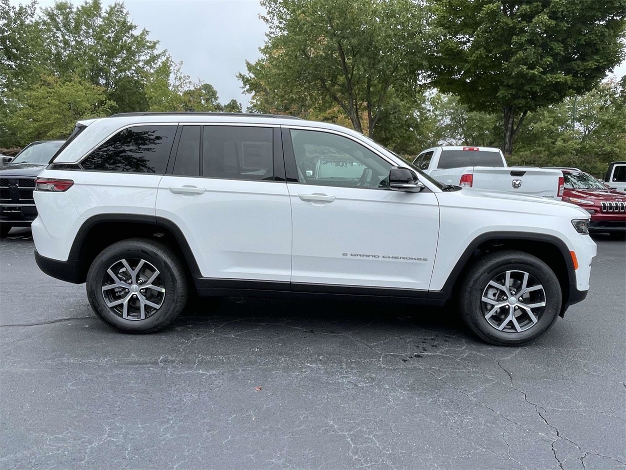 2025 Jeep Grand Cherokee Limited photo 5
