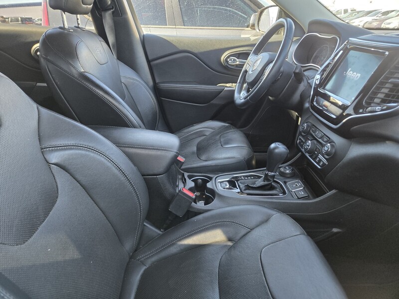 2019 Jeep Cherokee Limited photo 3