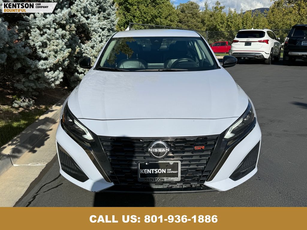 2024 Nissan Altima 2.5 SR photo 2