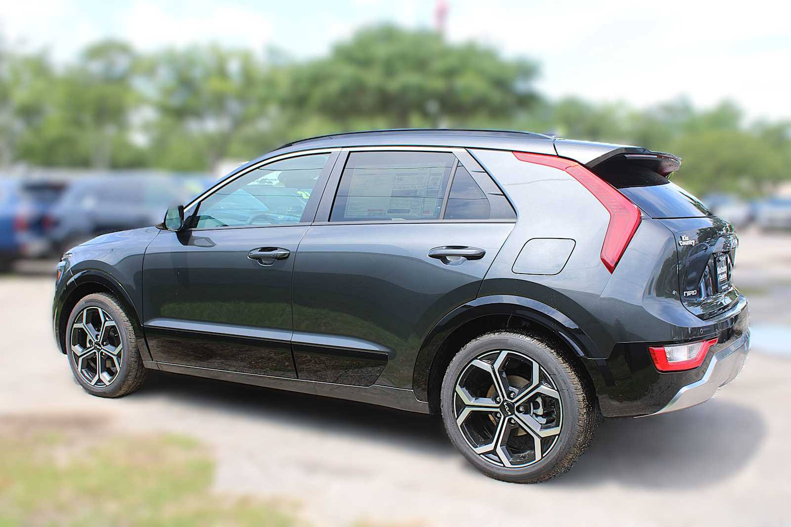 2025 Kia Niro EX Touring photo 12
