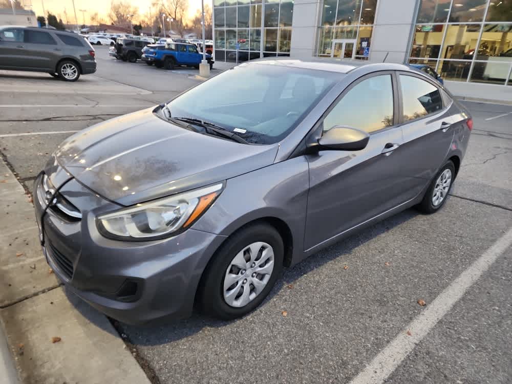 2016 Hyundai Accent SE's photo
