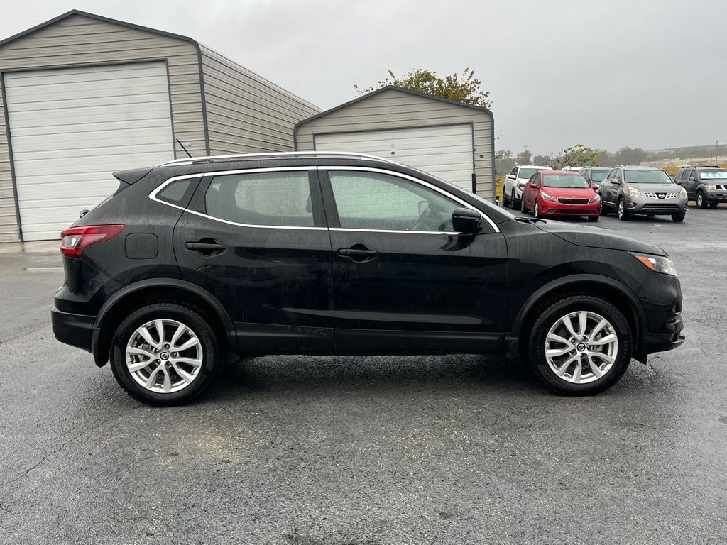 2021 Nissan Rogue Sport SV photo 3