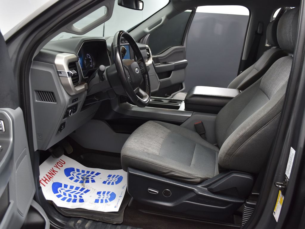 2021 Ford F-150 XLT photo 8