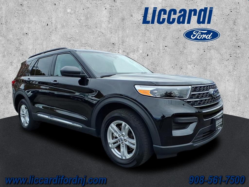 2023 Ford Explorer XLT's photo