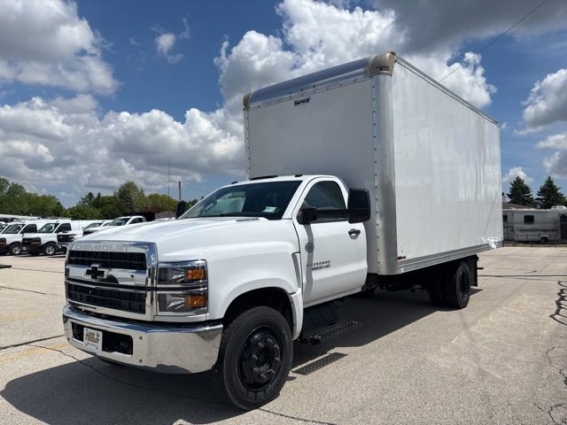 2024 Chevrolet Silverado 4500 Medium Duty Chassis Cab Work Truck's photo