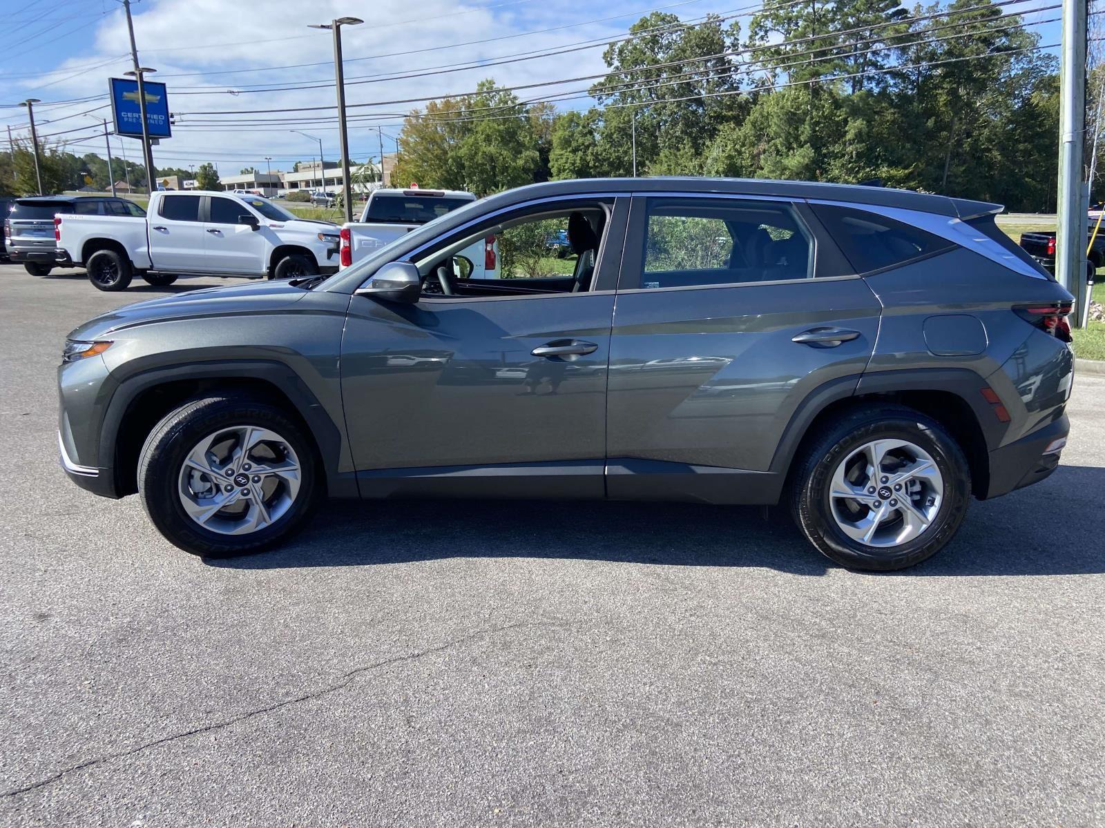 2022 Hyundai Tucson SE photo 24