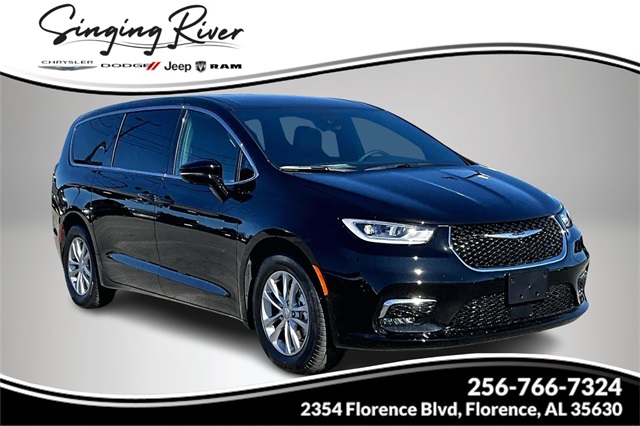 2026 Chrysler Pacifica Select's photo