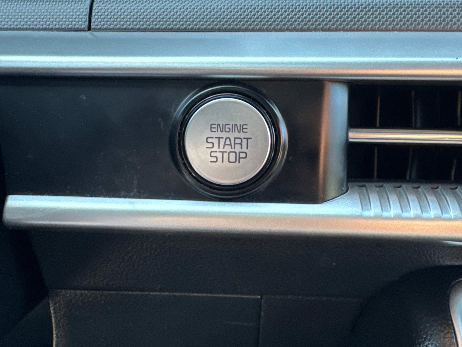 2021 Kia K5 GT-Line photo 29