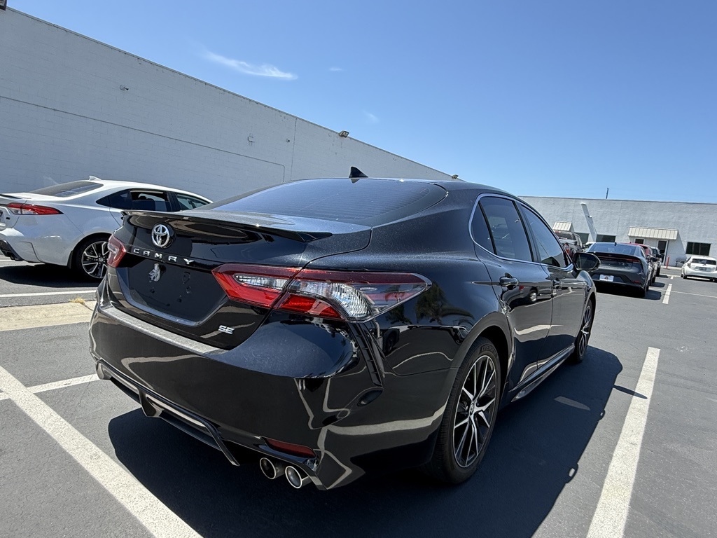 2024 Toyota Camry SE photo 3